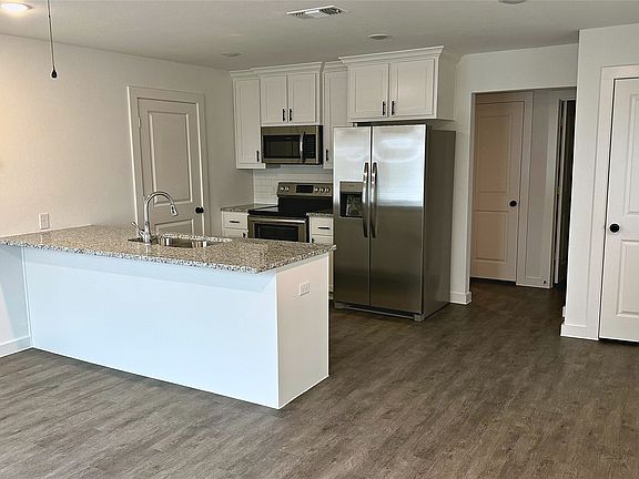 3rd image of 2614 S Fannin Ave #2