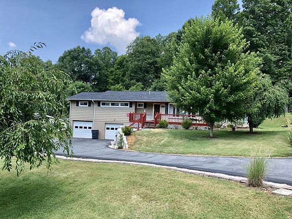 3rd image of 208 Beechwood Dr