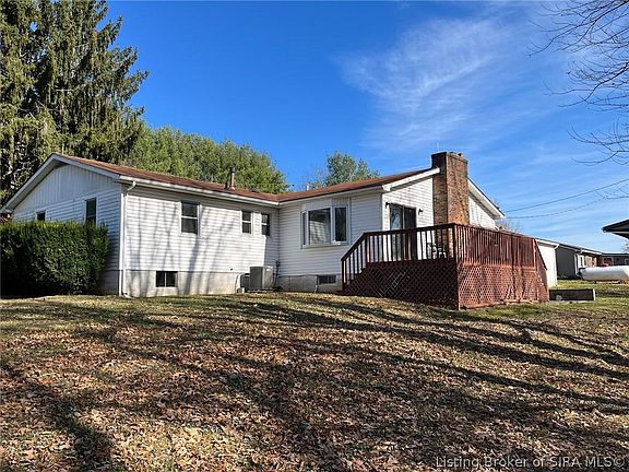 2nd image of 125 Juve Carver Dr NE
