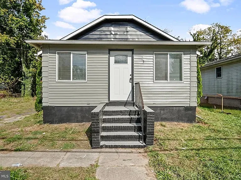 410 Magnolia St — Photo 5