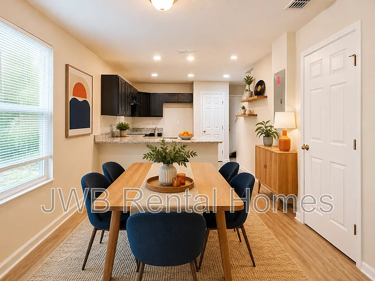 11137 Pine St — Photo 5