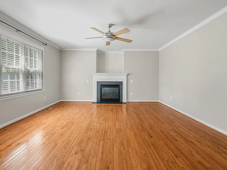 3924 Liberty Point Dr — Photo 21