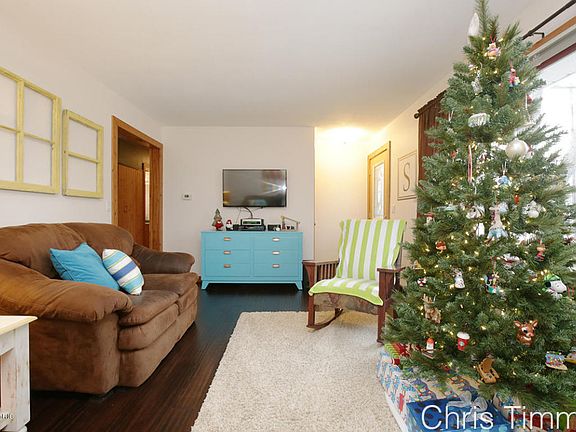 5th image of 3639 Holiday Dr