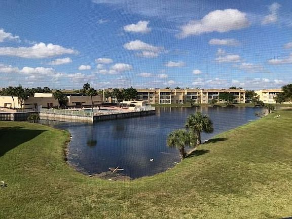 3rd image of 8110 Sunrise Lakes Blvd APT 309