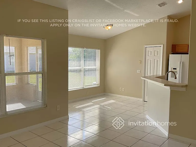 3060 Eldron Blvd SE — Photo 4