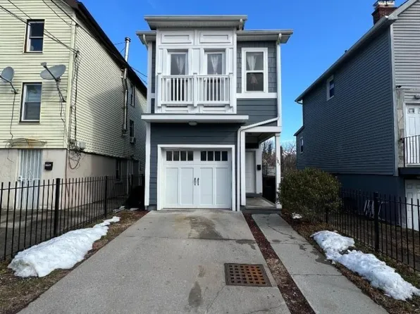 185 Parrow St, Orange, NJ 07050