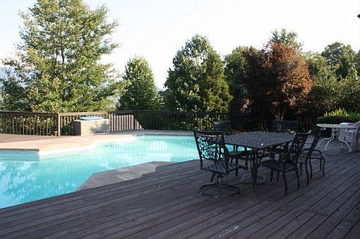 3rd image of 605 Fincastle Estates Cir