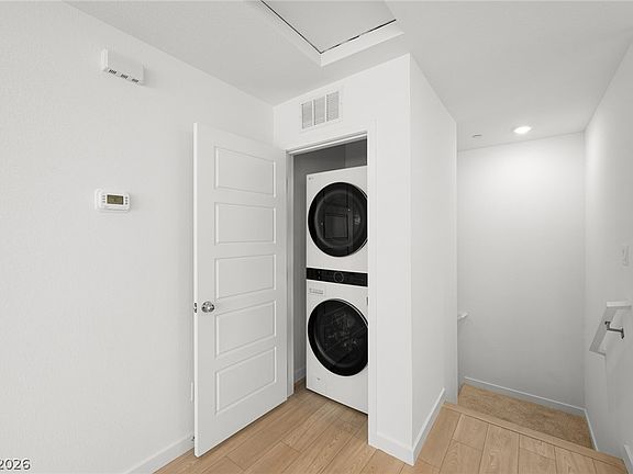 2nd image of 435 Grunt Ave #1