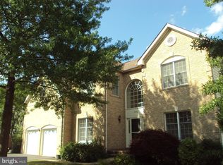 19996 Hazeltine Pl, Ashburn, VA 20147