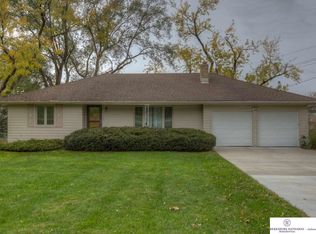 7112 Irvington Rd, Omaha, NE 68122