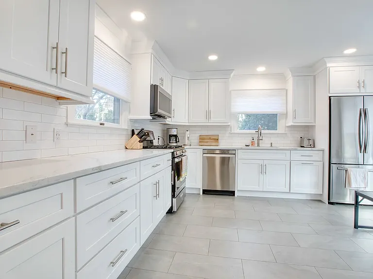 32 Seminary St #2 — Photo 10