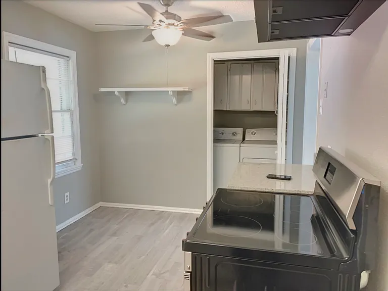 1058 S White Station Rd — Photo 4