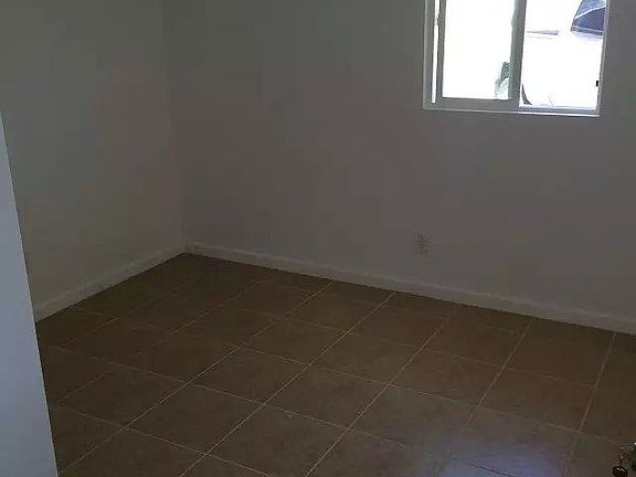 4th image of 605 Ekekela Pl