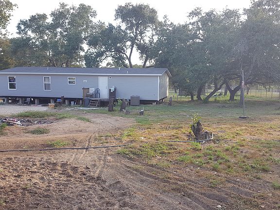 2nd image of 1911 Sandy Cir