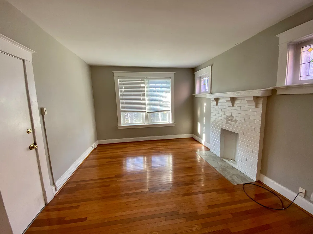 Building Photo - 6265 Cates Ave #2W