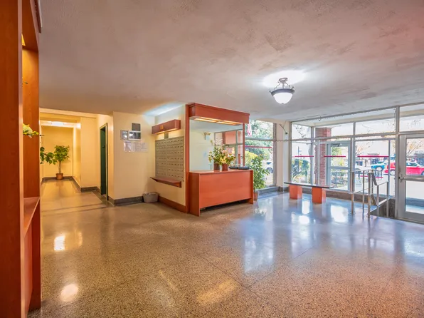 33-44 Junction Boulevard image 10 of 25