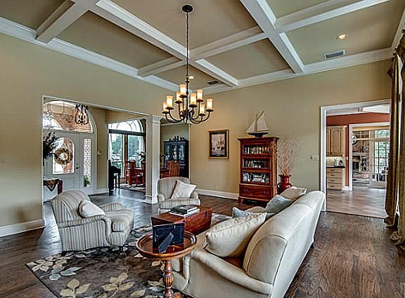 5th image of 160 Twin Lakes Dr