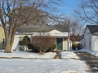 6118 Harrison St, Garden City, MI