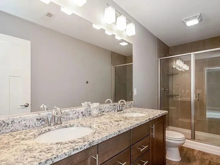 1817 NE Heritage Dr — Photo 18