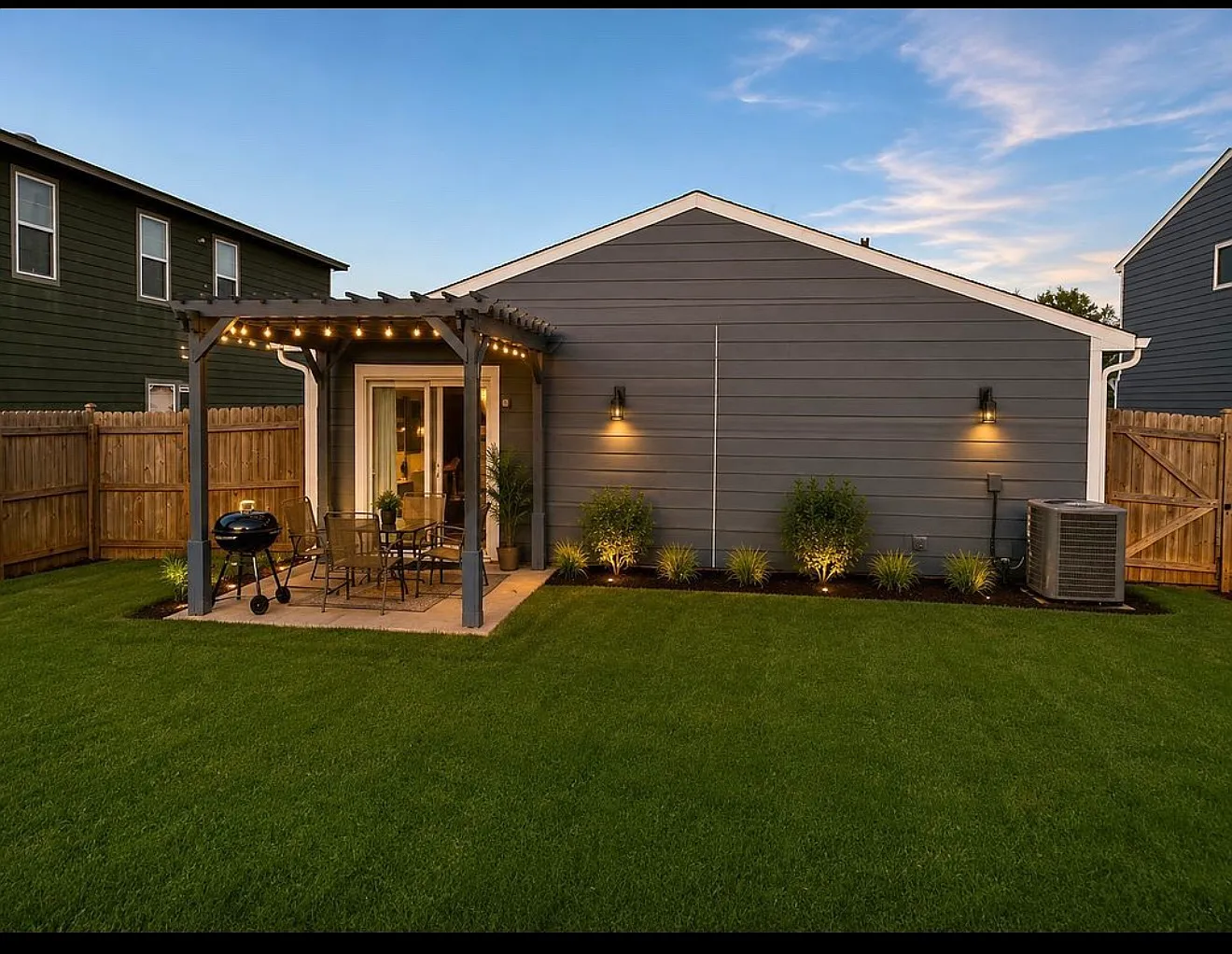 3 bed, 1278 sqft, $2,200 — Photo 3
