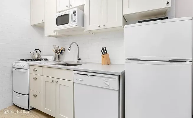 Rented by Douglas Elliman | media 4