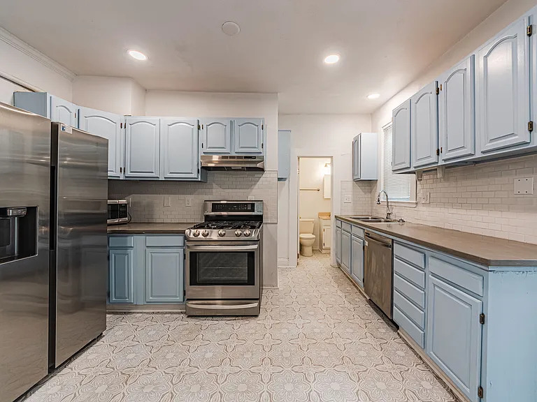 738 E Cimarron St — Photo 17