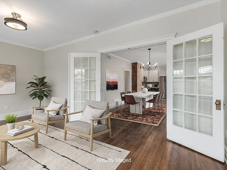 715 Gladstone Ave — Photo 2