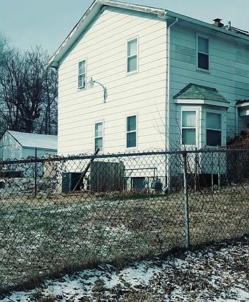 4th image of 258 N Early St
