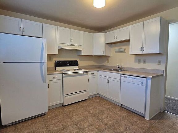 4th image of 6632 Dublin Loop W APT 4