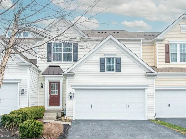 290 N Caldwell Cir, Downingtown, PA 19335