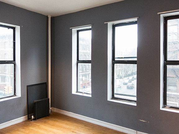 2nd image of 73 Saint Pauls Pl APT C2