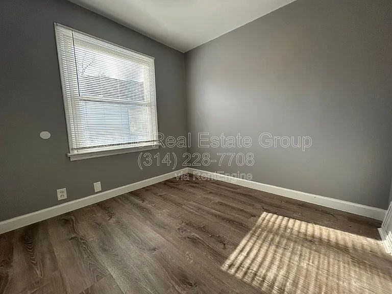 8306 Whitewater Dr — Photo 6