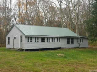 634 Beach Pond Rd, Voluntown, CT 06384