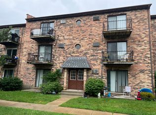 1547 N Silver Ln APT 2A, Palatine, IL 60074