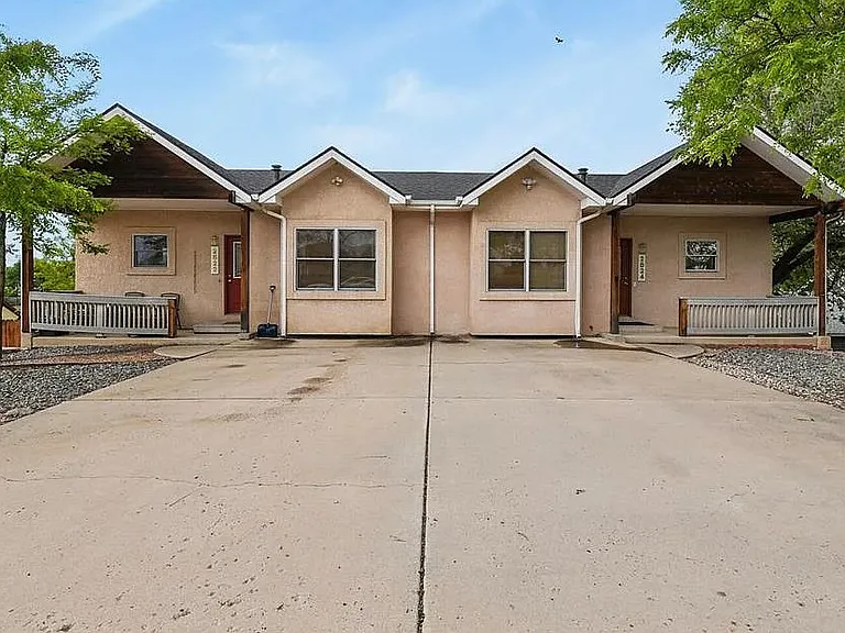 2822 N Cascade Ave — Photo 3