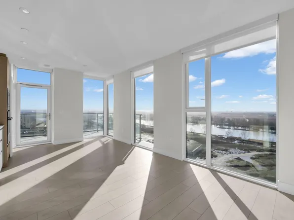 3538 Sawmill Cres #2306, Vancouver, BC V5S 0C1