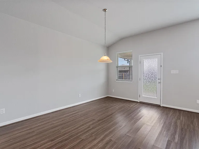 17300 Antioch Ave — Photo 11