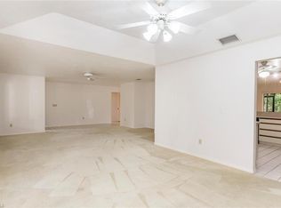 1154 Oakes Blvd, Naples, FL 34119