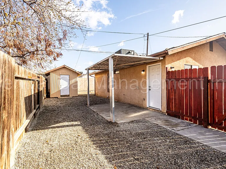 1905 McCray St — Photo 14
