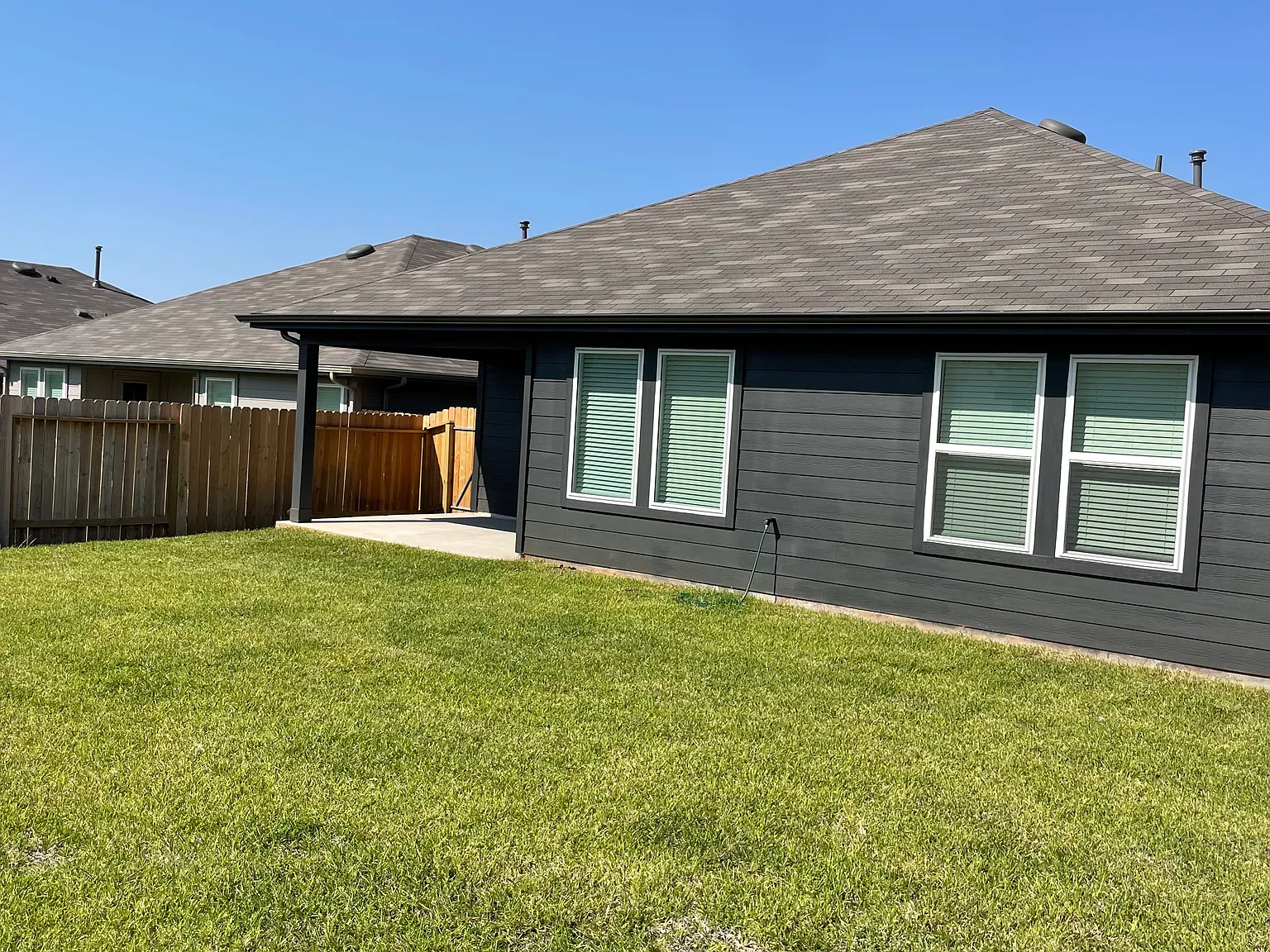 4 bed, 1748 sqft, $2,150 — Photo 3