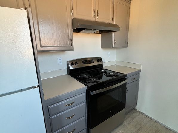 1905 E Division St APT D