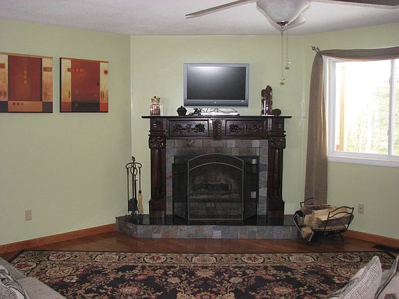 Great room with hardwoods anf fireplace