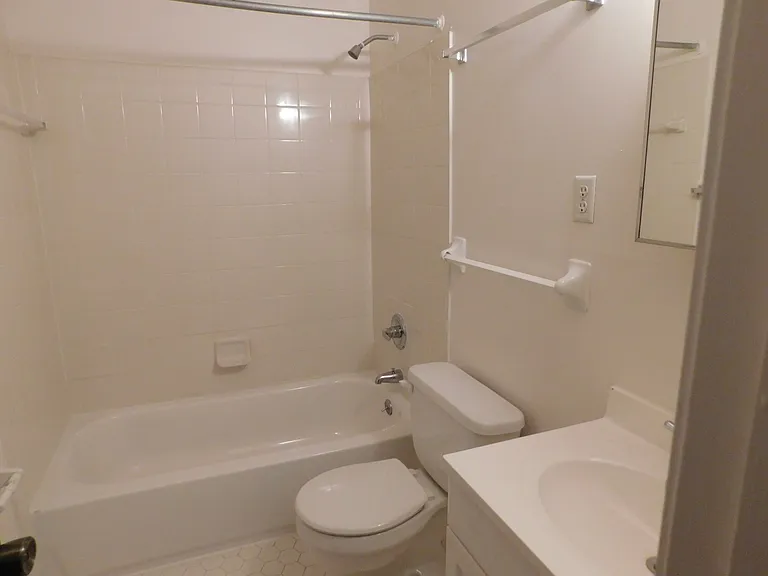 6240 Macon Rd — Photo 9