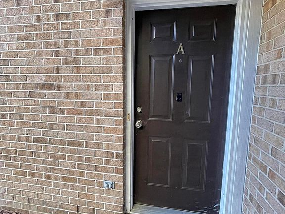 2nd image of 2820 Mulberry Lane #A