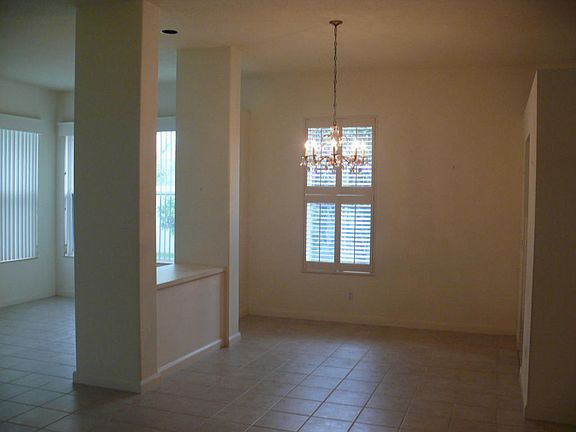 4th image of 2667 SW Greenwich Way