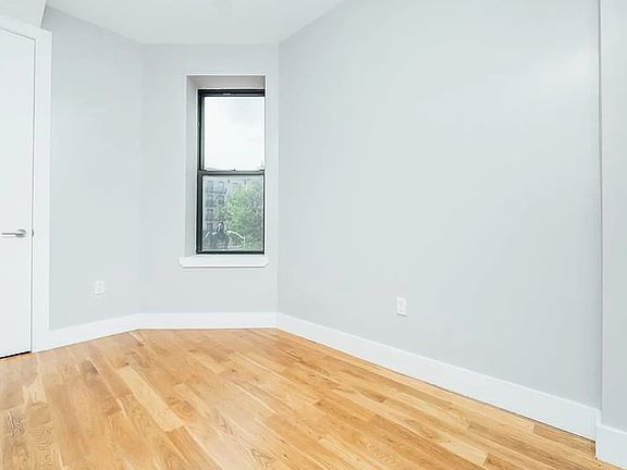 4th image of 37 Rogers Ave #3