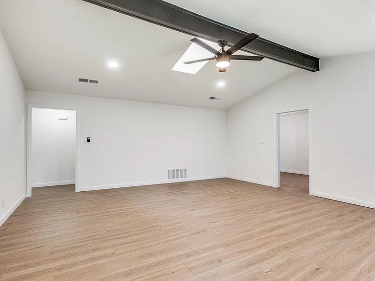 2822 Clear Springs Dr — Photo 8