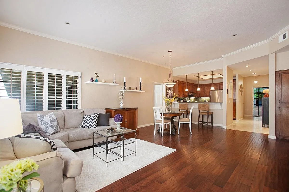 2 bed, 2.5 bath, 1265 sqft, $3,699 — Photo 3