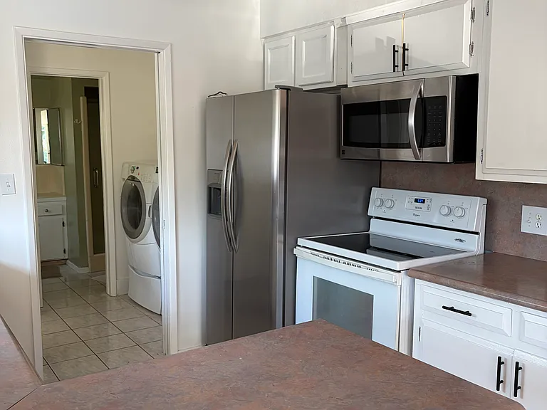 205 N Hacienda Ave — Photo 12