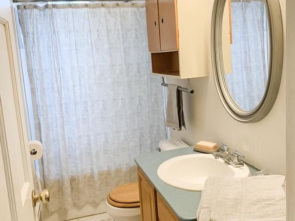 4th image of 6644 Hillside LANE #6644A